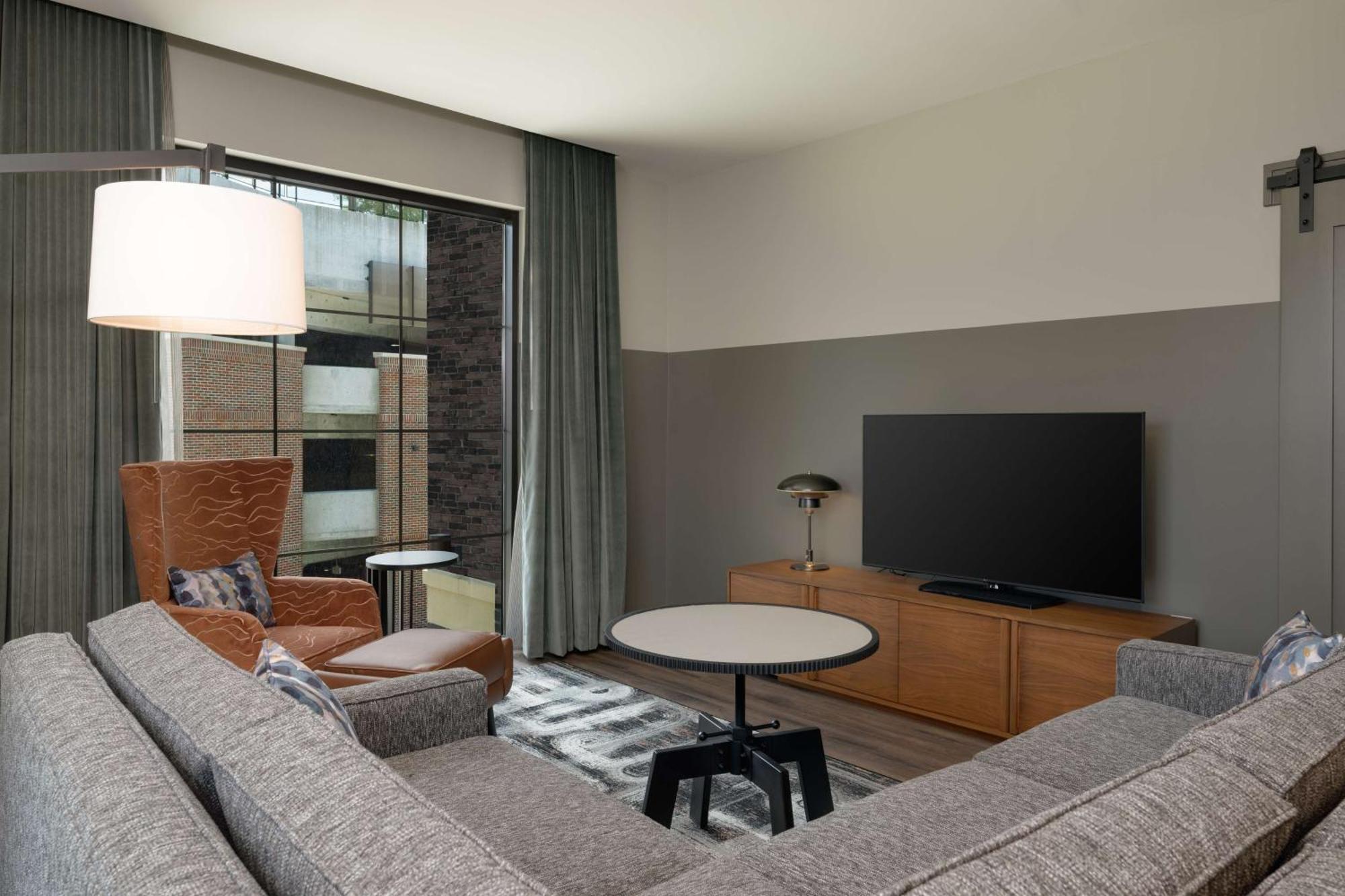 Hotel Nickel Plate Fishers, Tapestry Collection By Hilton 외부 사진